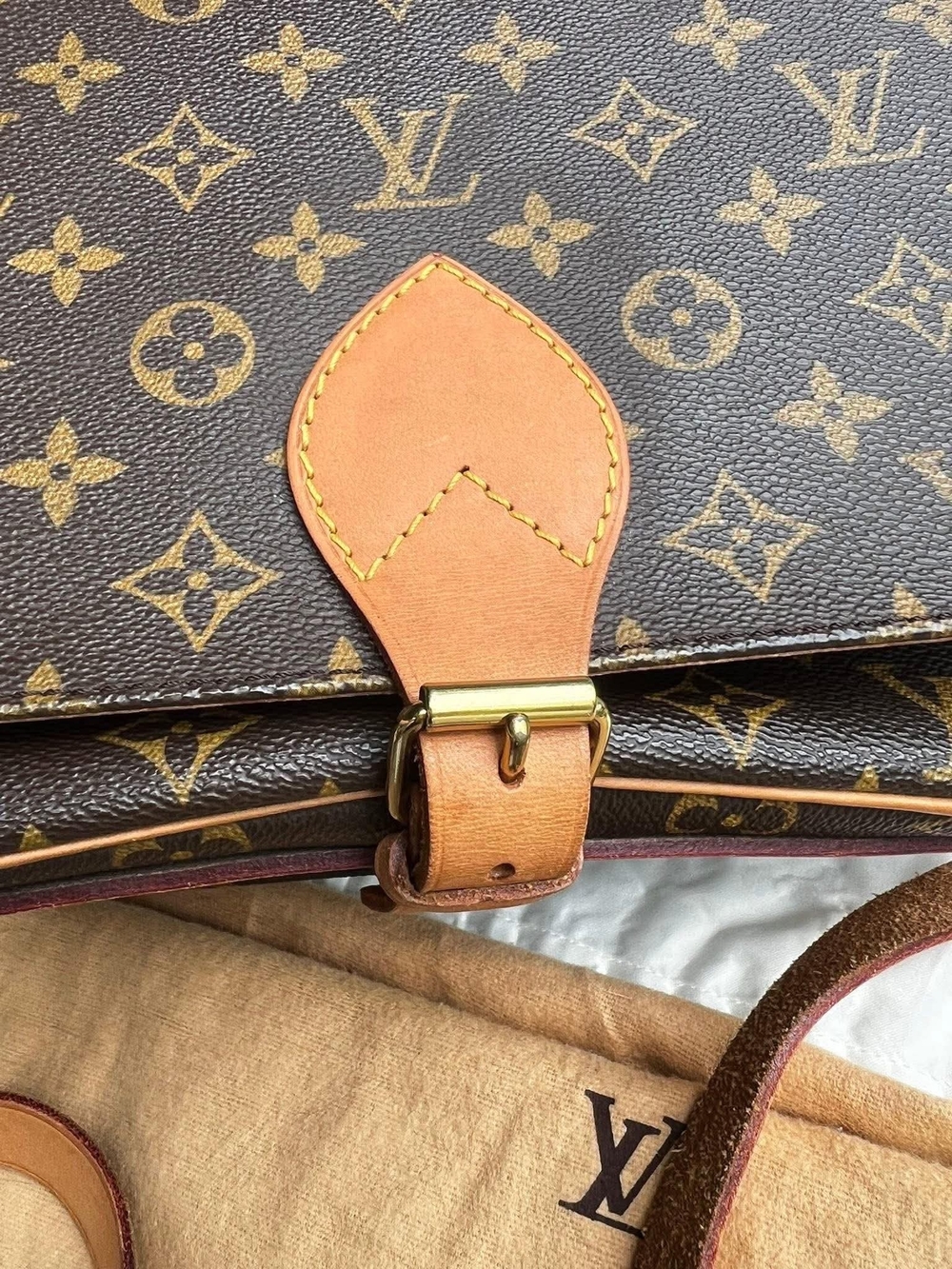Authentic Louis Vuitton Vintage Cartouchière MM Monogram Crossbody - Picture 3 of 16